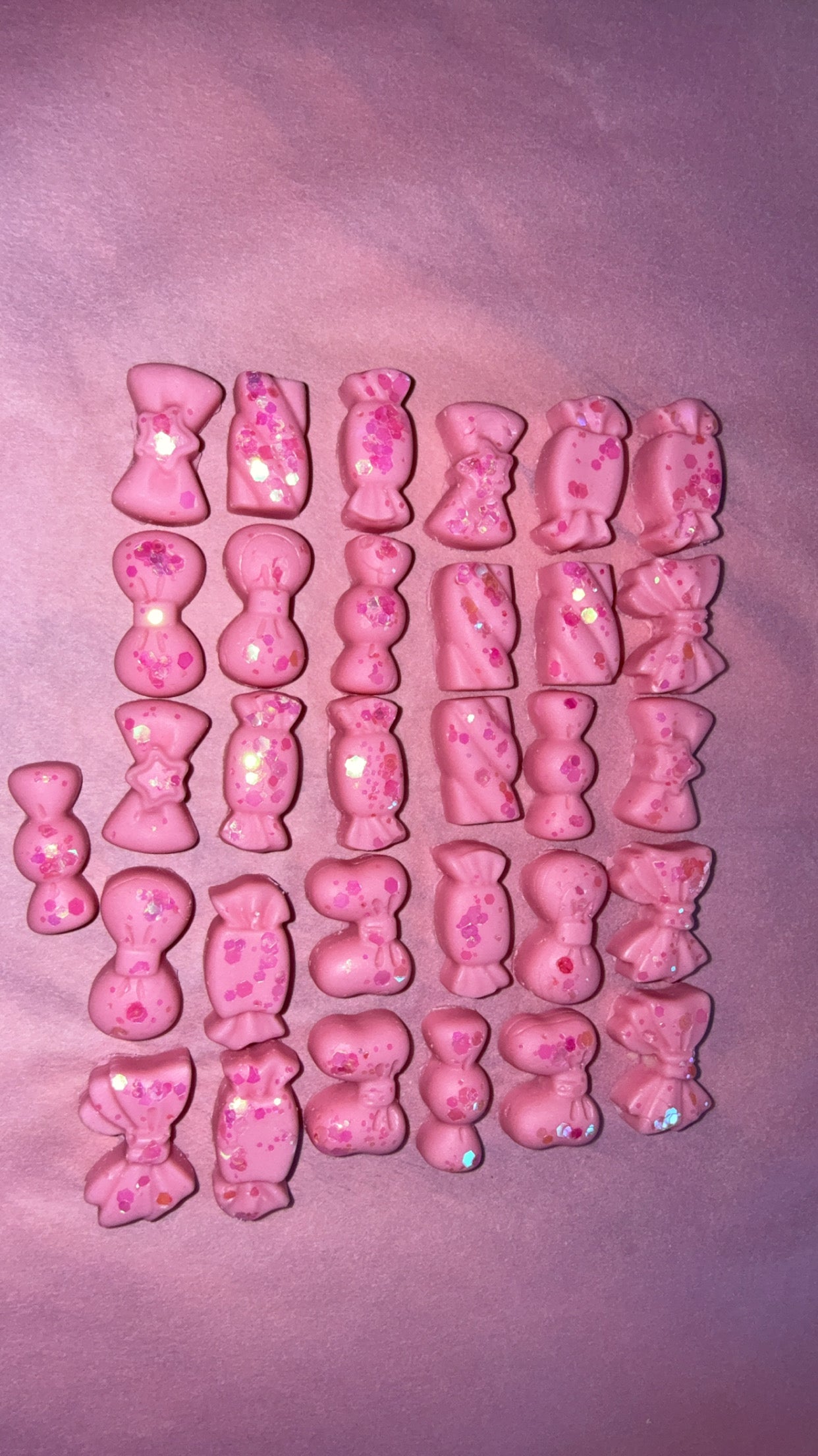 Floss Kiss Wax Melts 🍭💗 Handmade pink candy floss-scented wax melts, 70g.