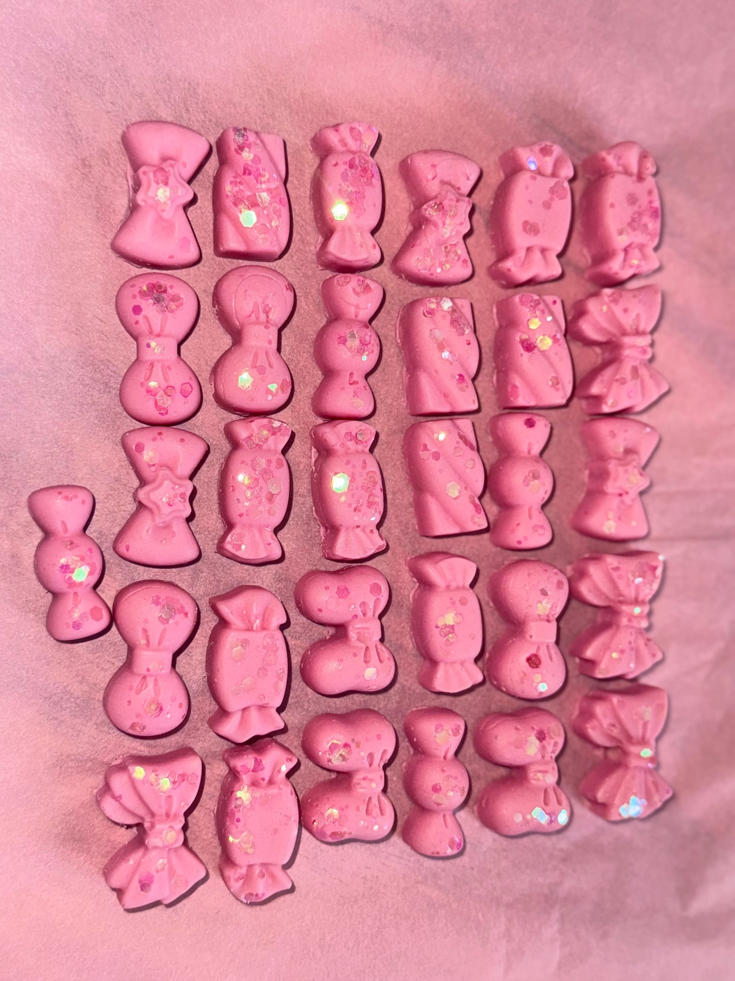 Floss Kiss Wax Melts 🍭💗 Handmade pink candy floss-scented wax melts, 70g.